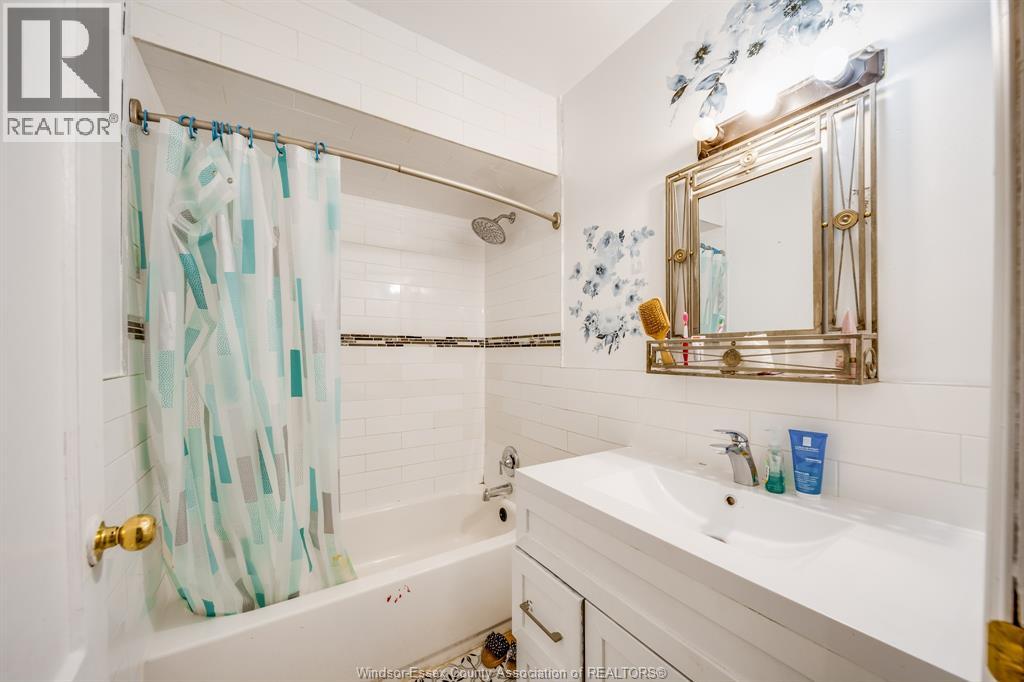 1180 Langlois Avenue Property Photo 15