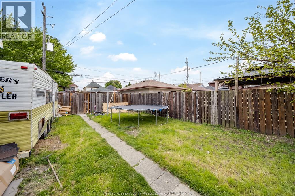 1180 Langlois Avenue Property Photo 34