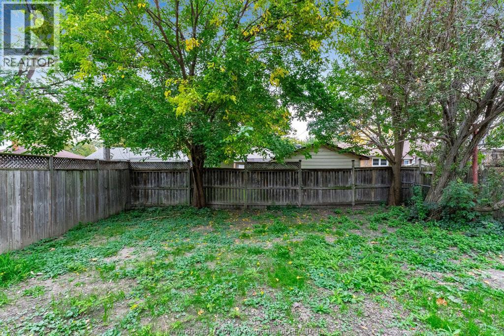 1462 Labadie Property Photo 27