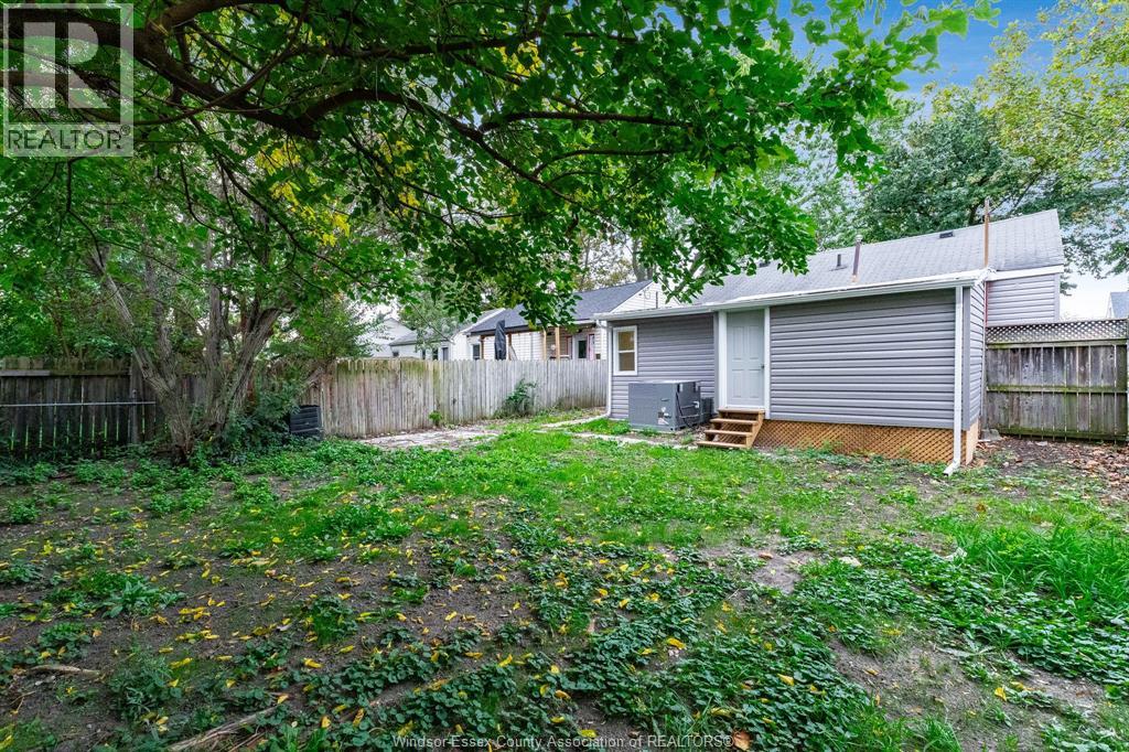 1462 Labadie Property Photo 28
