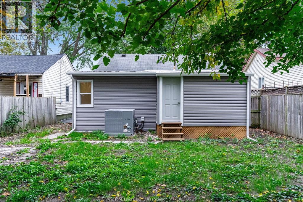 1462 Labadie Property Photo 29