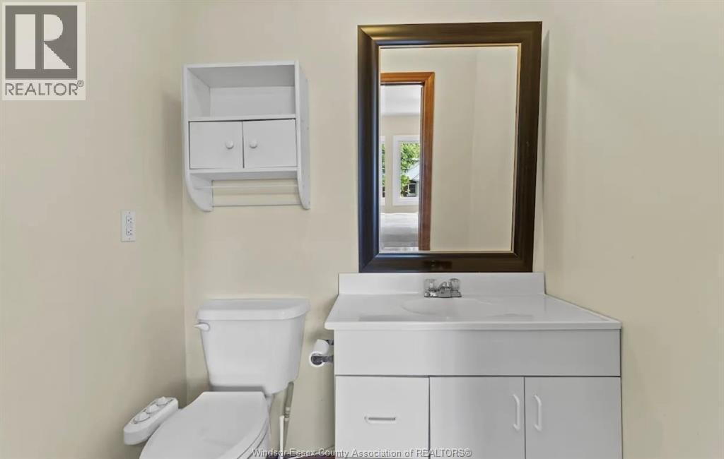 1637 Drouillard Unit# Upper Property Photo 8