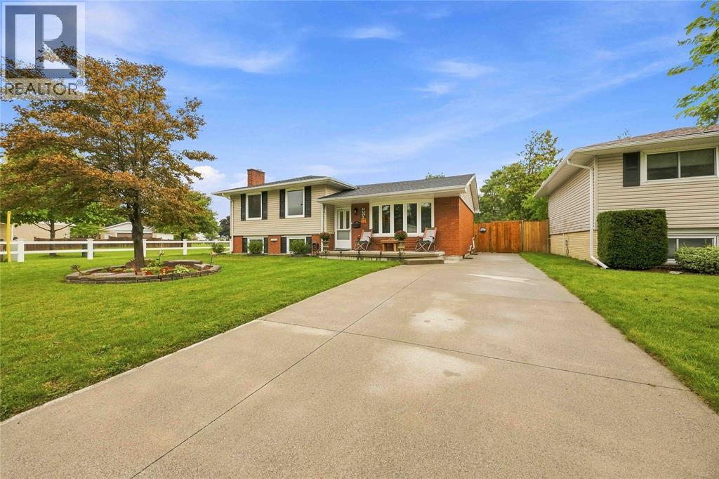 1293 Severin Drive South Property Photo 1