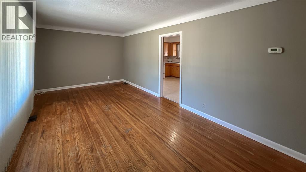 144 Grey Crescent Property Photo 6