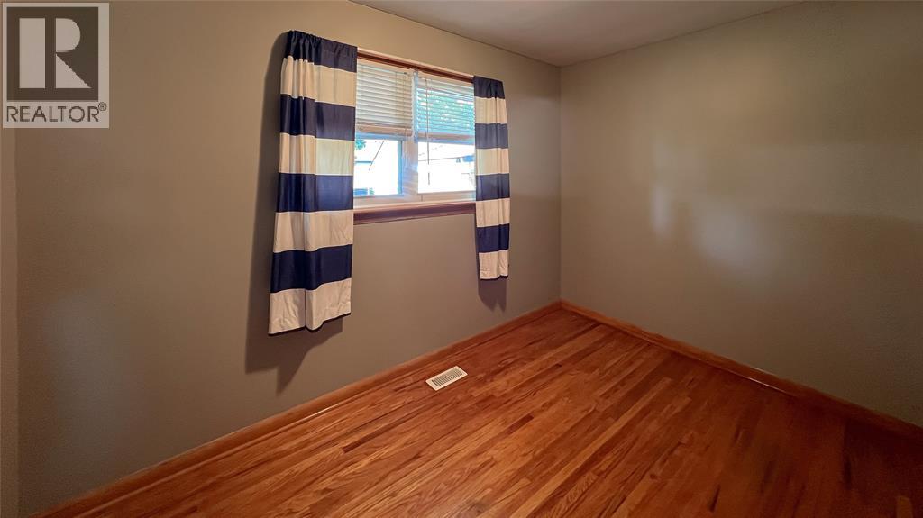 144 Grey Crescent Property Photo 9