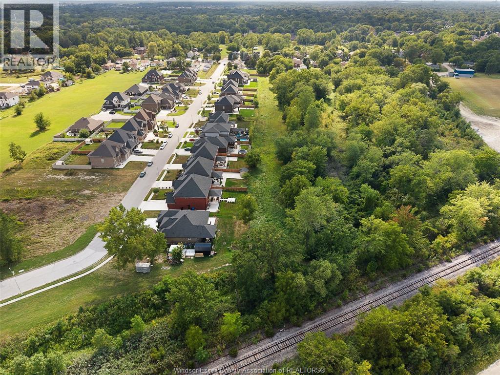 V/l Oakridge Avenue Property Photo 2