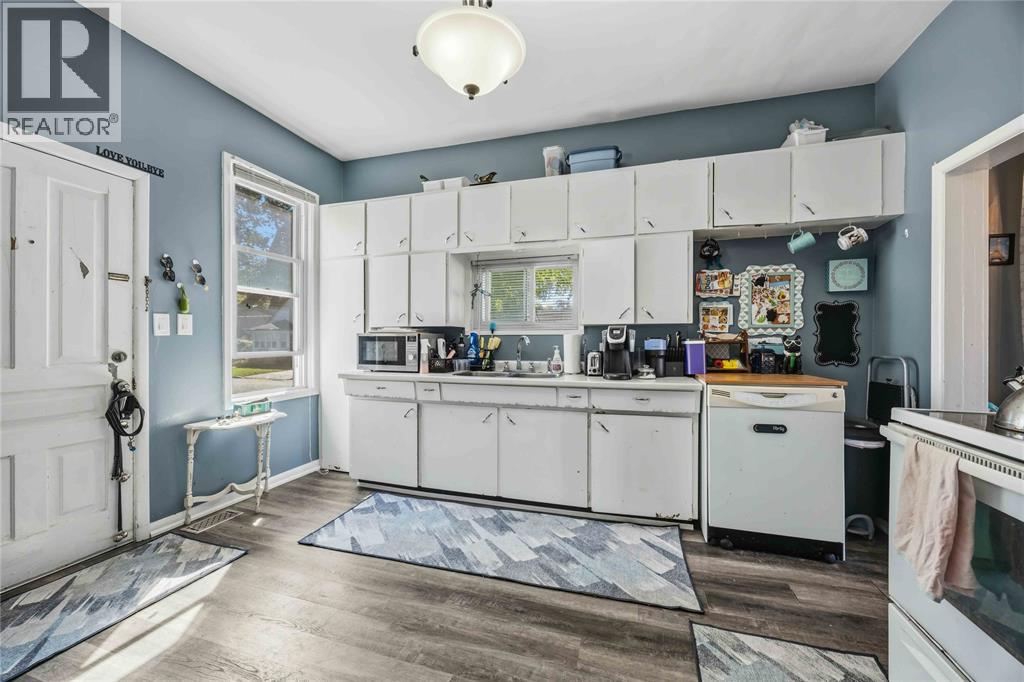 146 Mitton Street North Property Photo 12