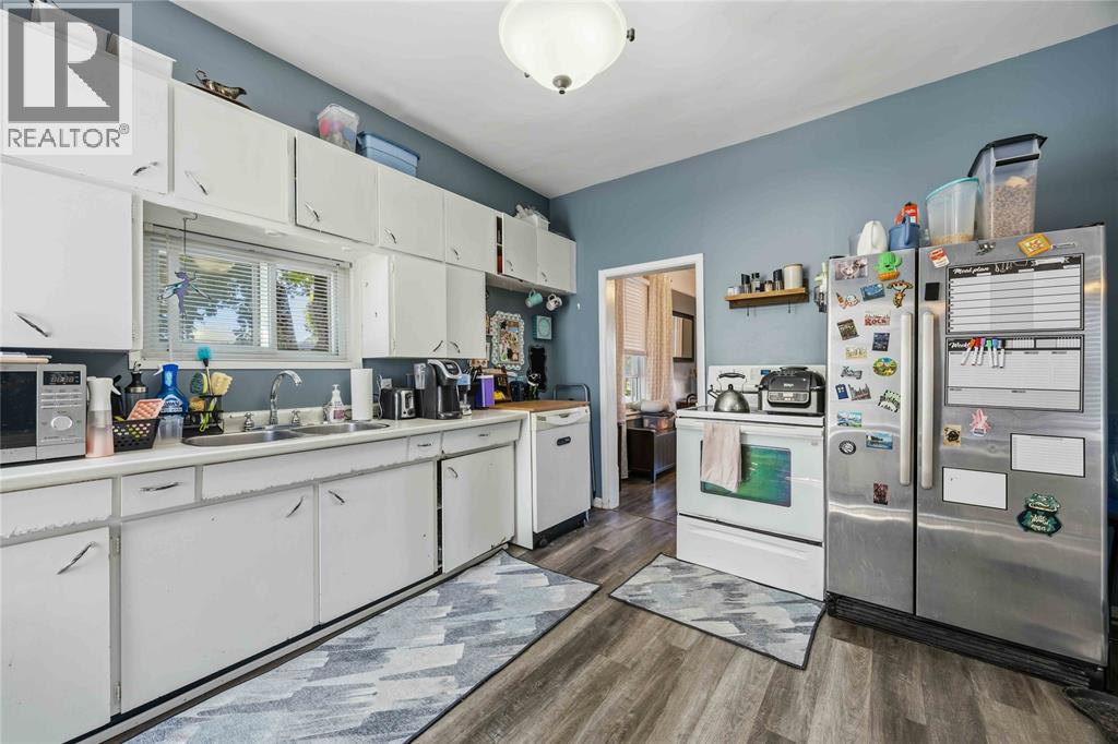 146 Mitton Street North Property Photo 14