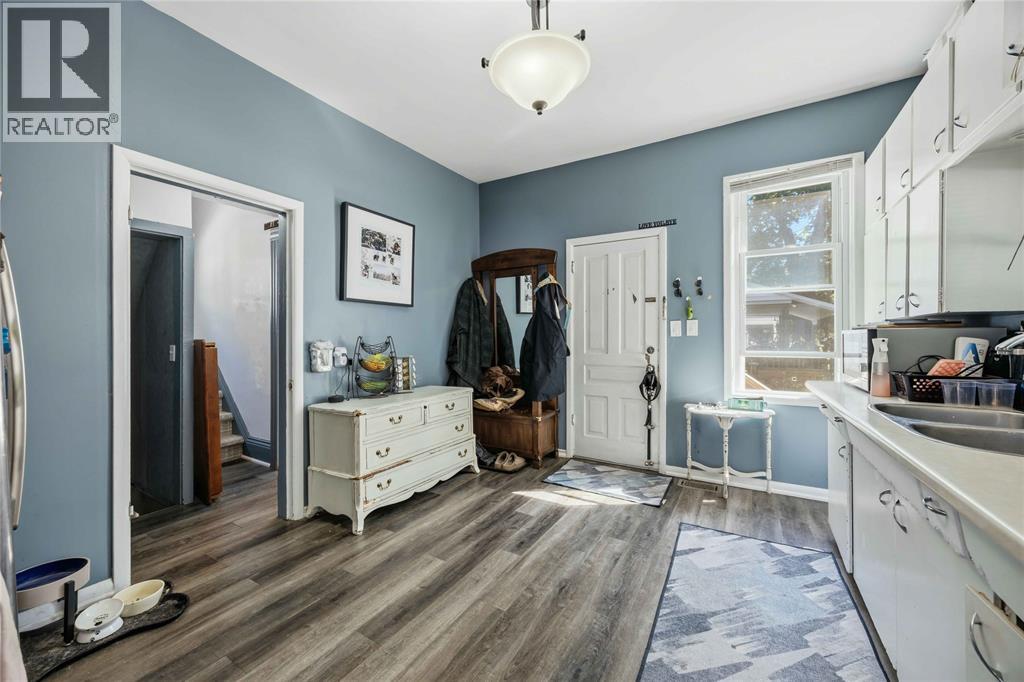 146 Mitton Street North Property Photo 16