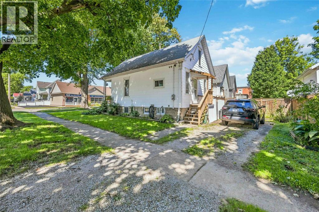 146 Mitton Street North Property Photo 25