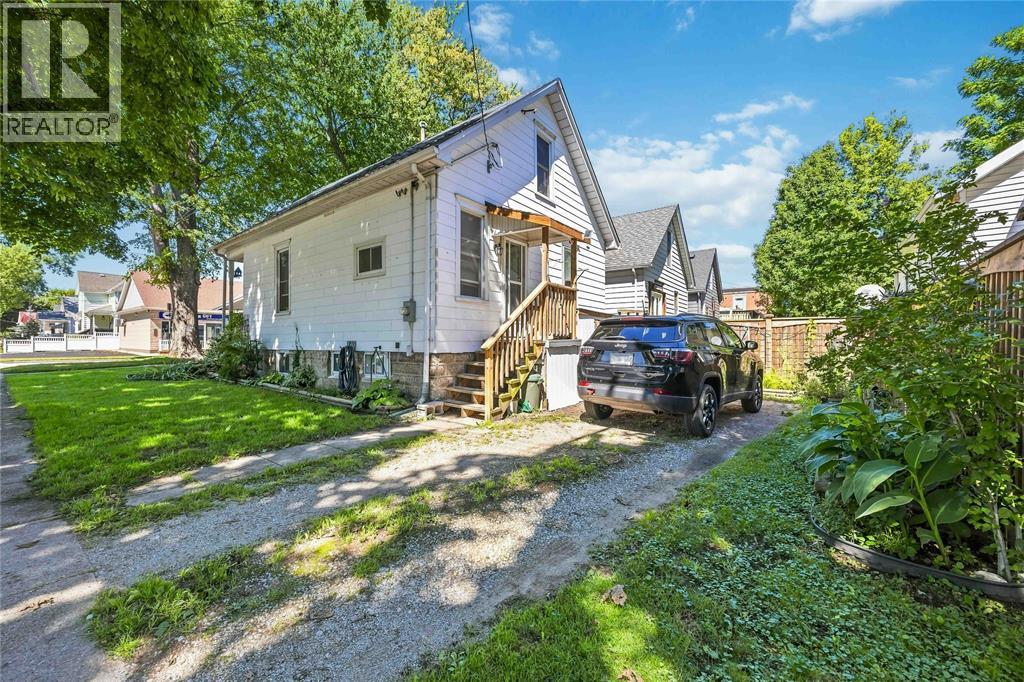 146 Mitton Street North Property Photo 26