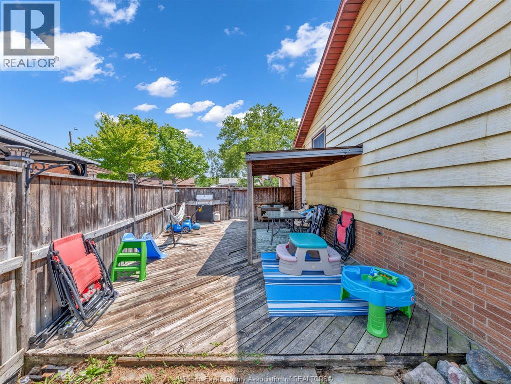 3149 Elmwood Crescent Property Photo 29