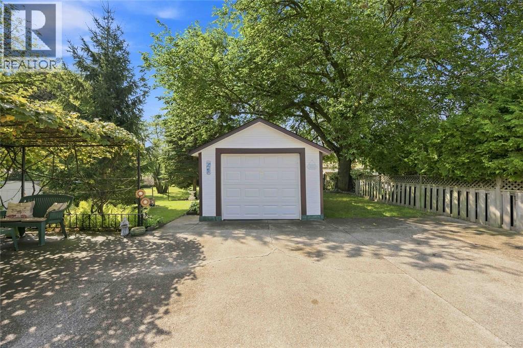 873 Michigan Avenue Property Photo 36
