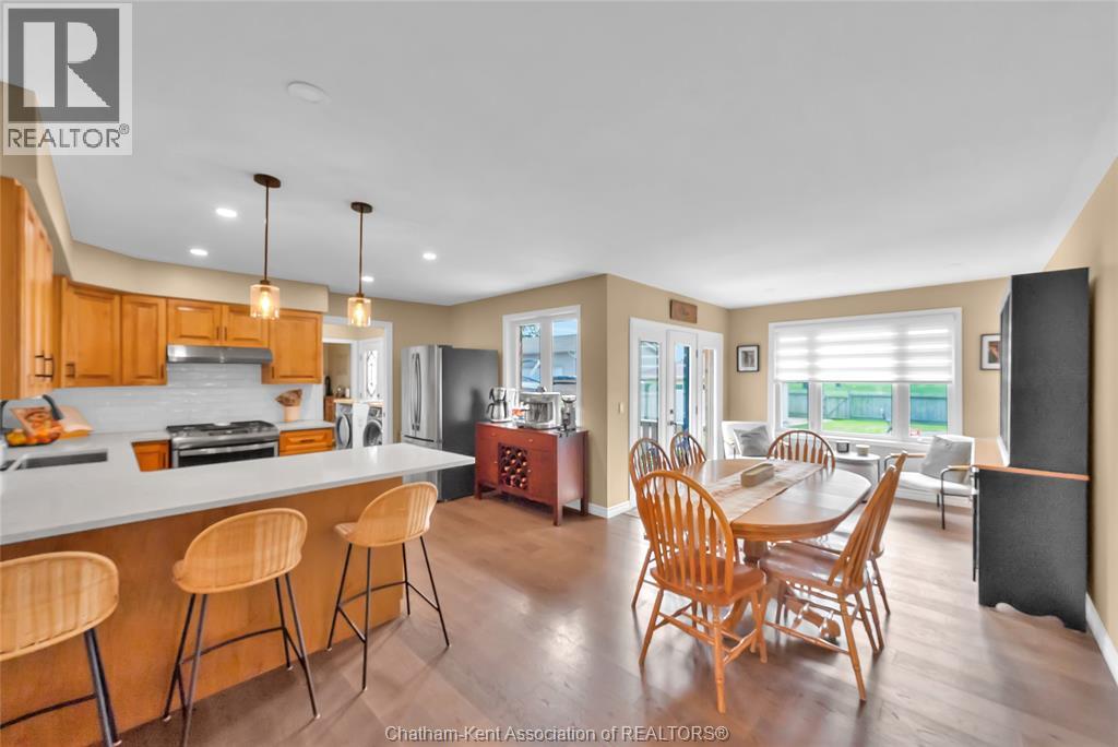 2027 Dufferin Avenue Property Photo 15