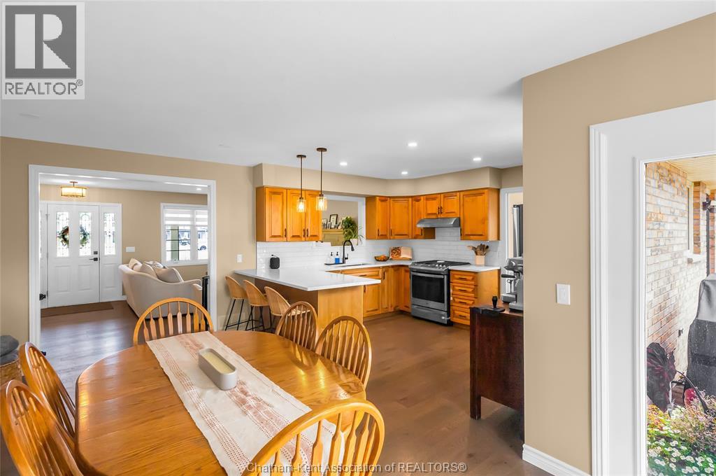 2027 Dufferin Avenue Property Photo 17