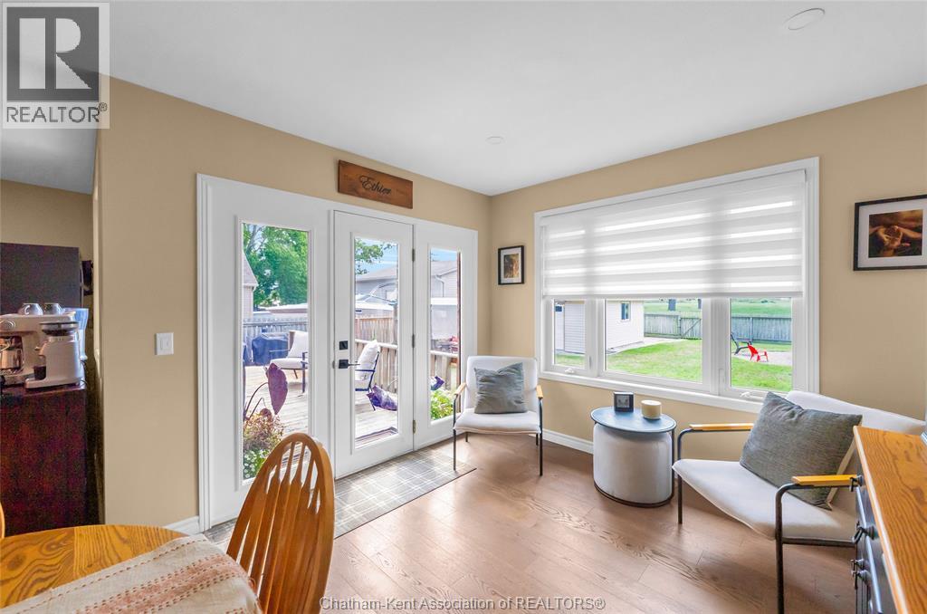 2027 Dufferin Avenue Property Photo 18