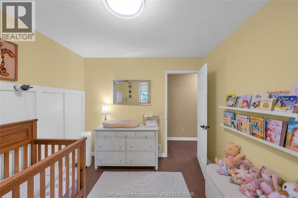 2027 Dufferin Avenue Property Photo 24