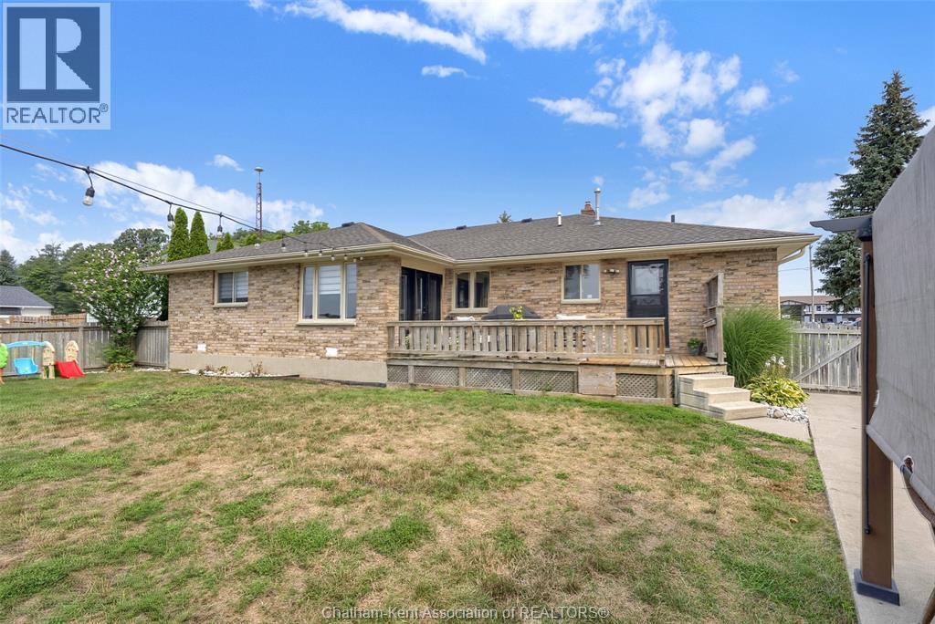 2027 Dufferin Avenue Property Photo 39