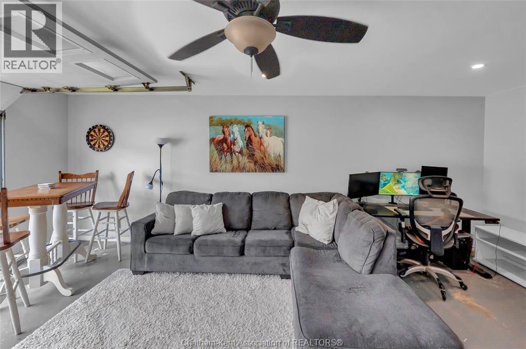 2027 Dufferin Avenue Property Photo 42