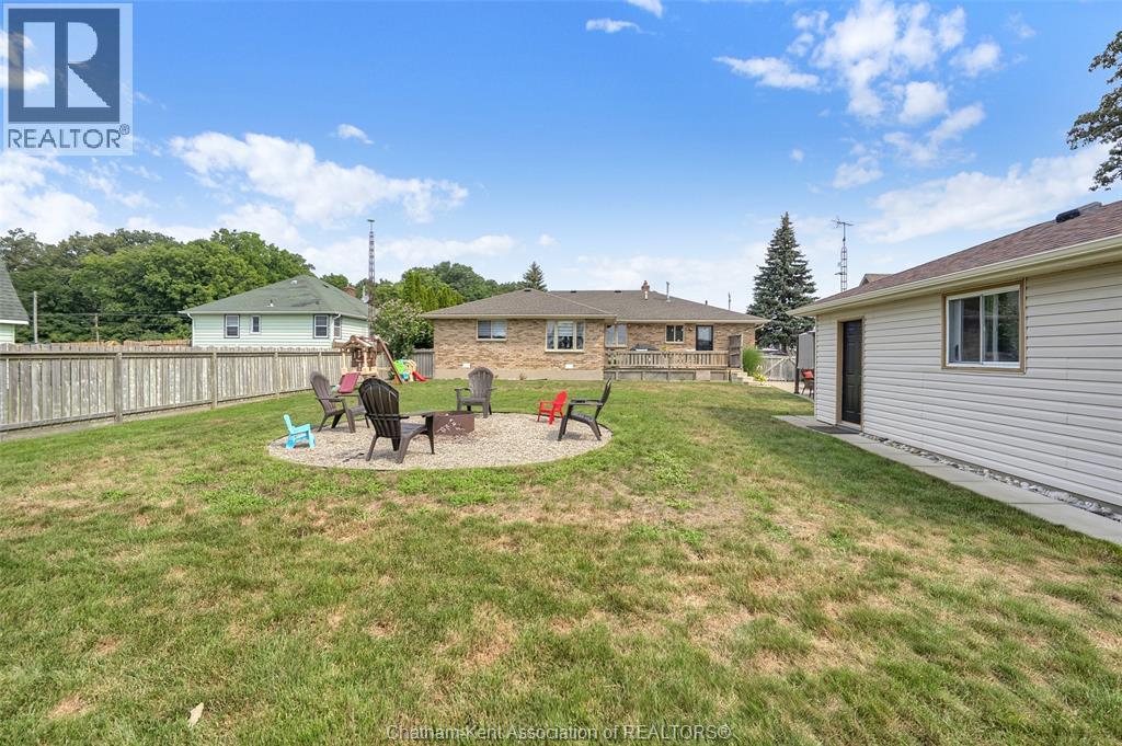 2027 Dufferin Avenue Property Photo 44