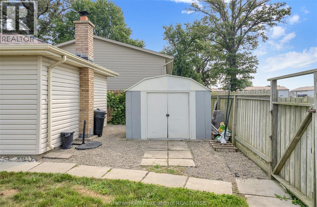 2027 Dufferin Avenue Property Photo 46