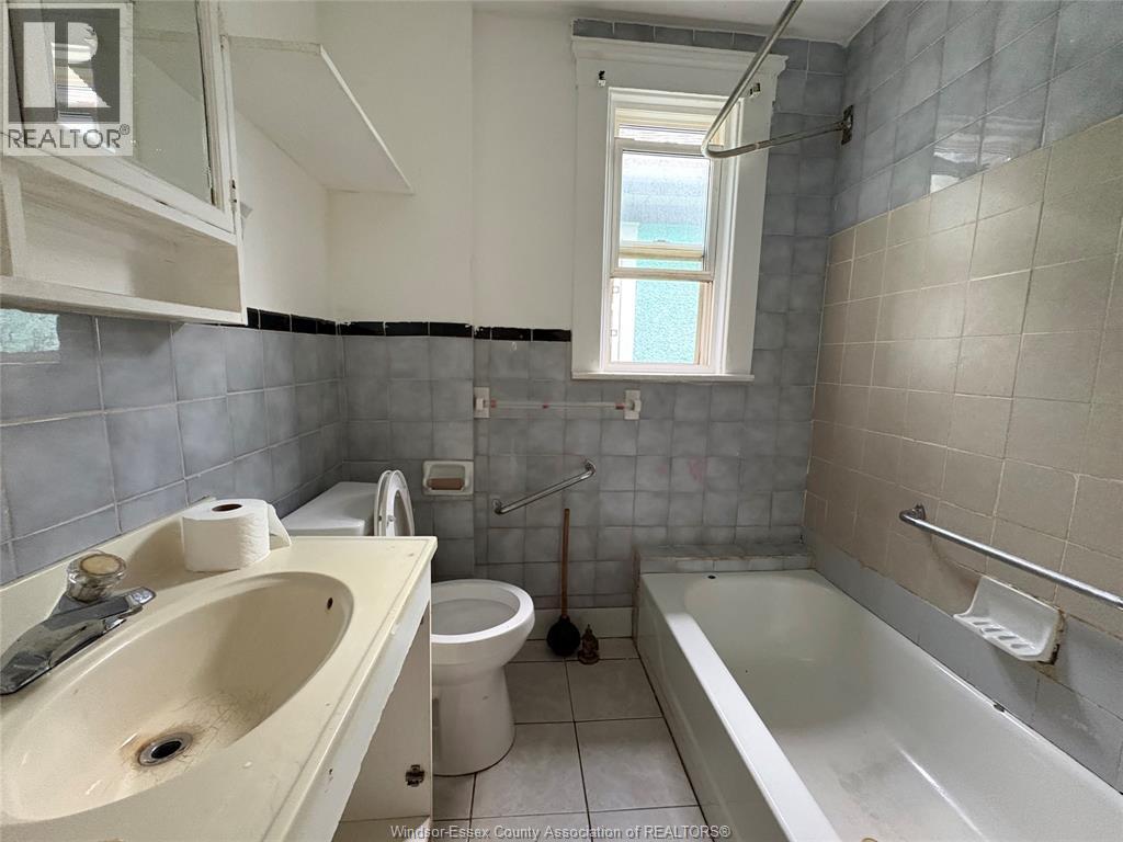 216 Cameron Avenue Property Photo 12