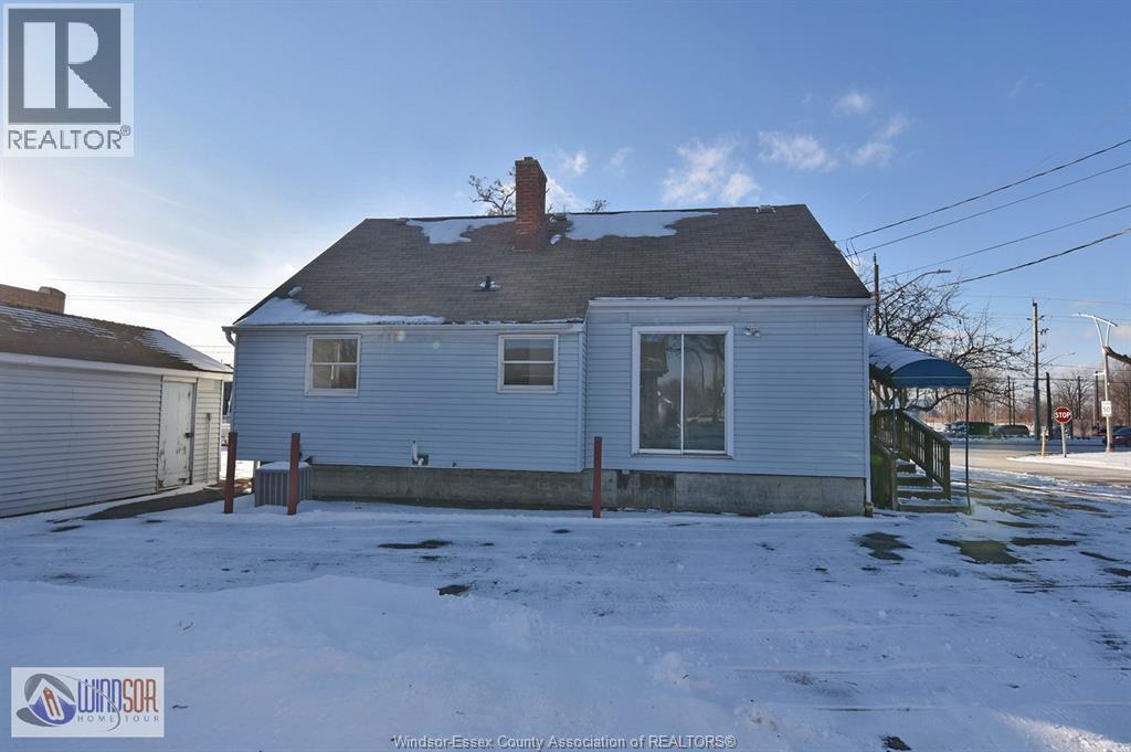 911 Front Road Property Photo 38