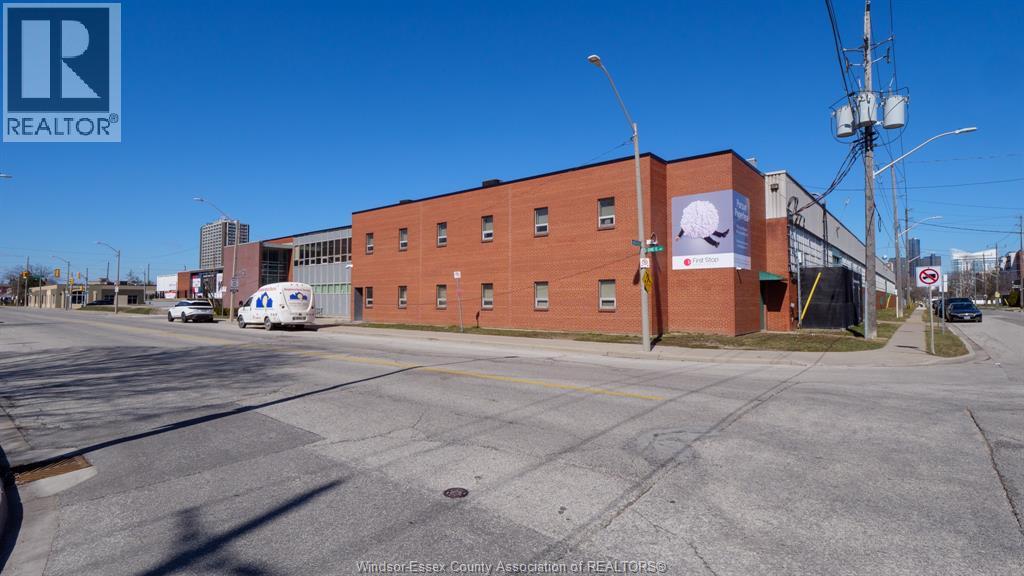 370 ERIE STREET East Unit# 2B Property Photo 1