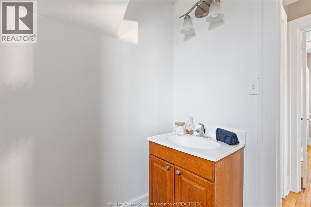 936 Arthur Property Photo 18
