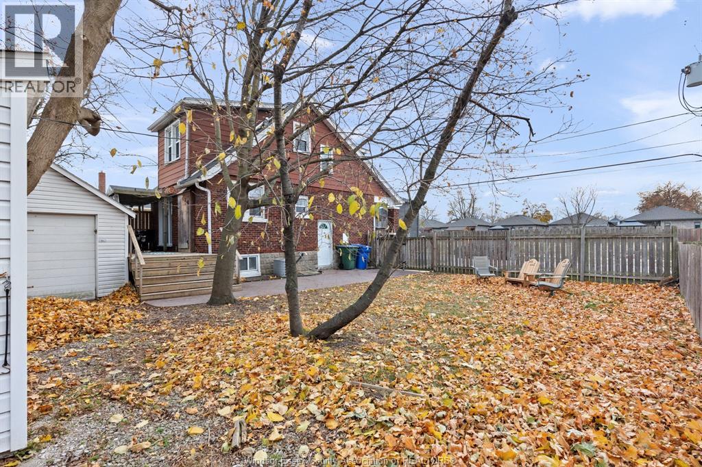 936 Arthur Property Photo 23
