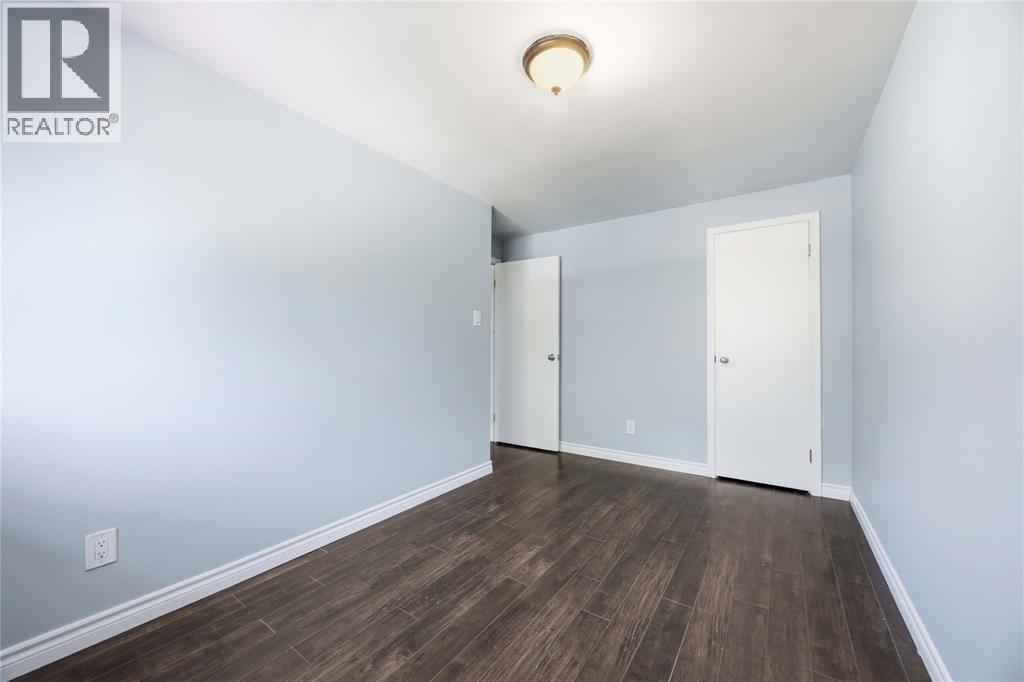 690 Kember Avenue Property Photo 15
