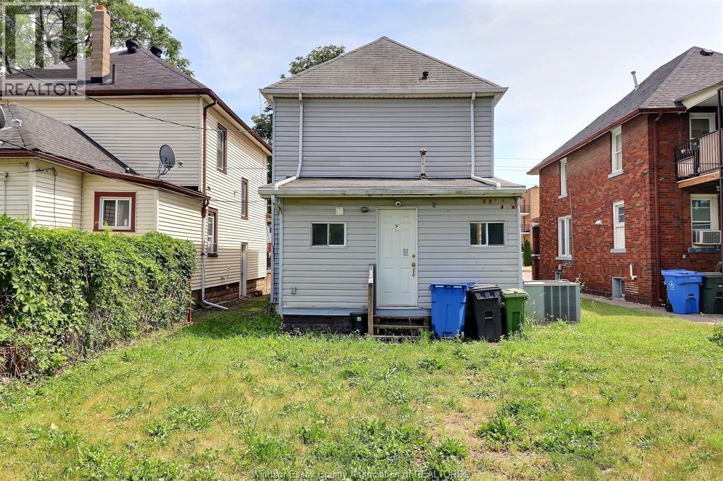1920 University Avenue West Property Photo 4