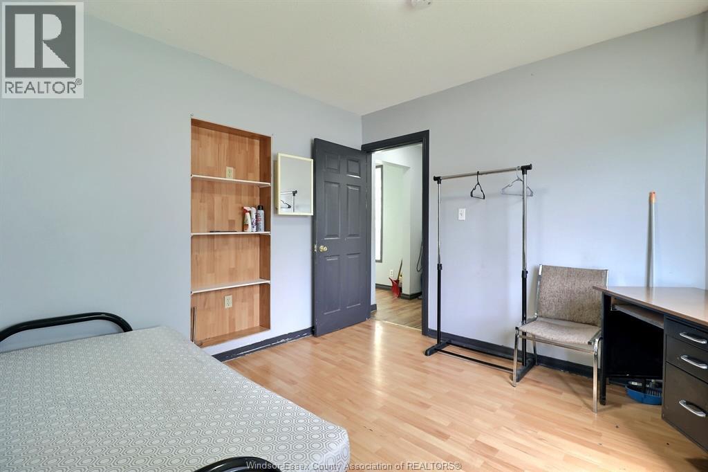 1920 University Avenue West Property Photo 6