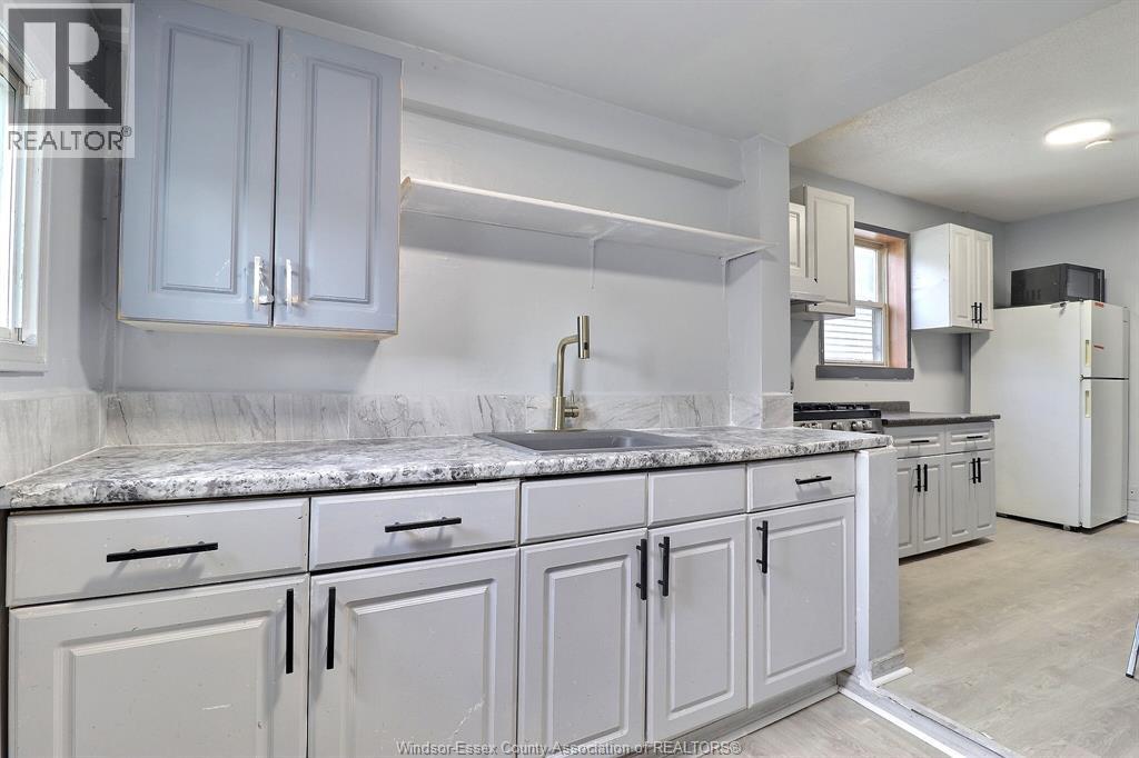 1920 University Avenue West Property Photo 11