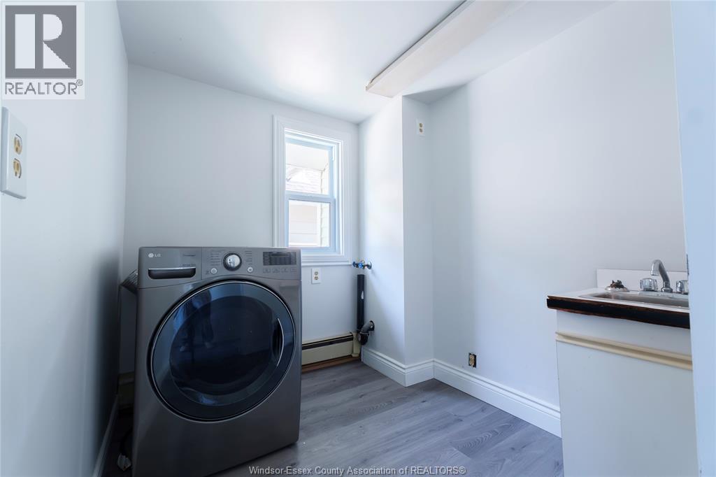 950 Elsmere Property Photo 22