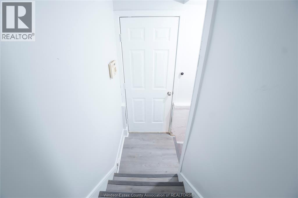 950 Elsmere Property Photo 23