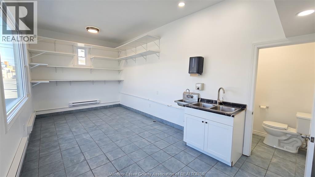 976 Howard Avenue Property Photo 2