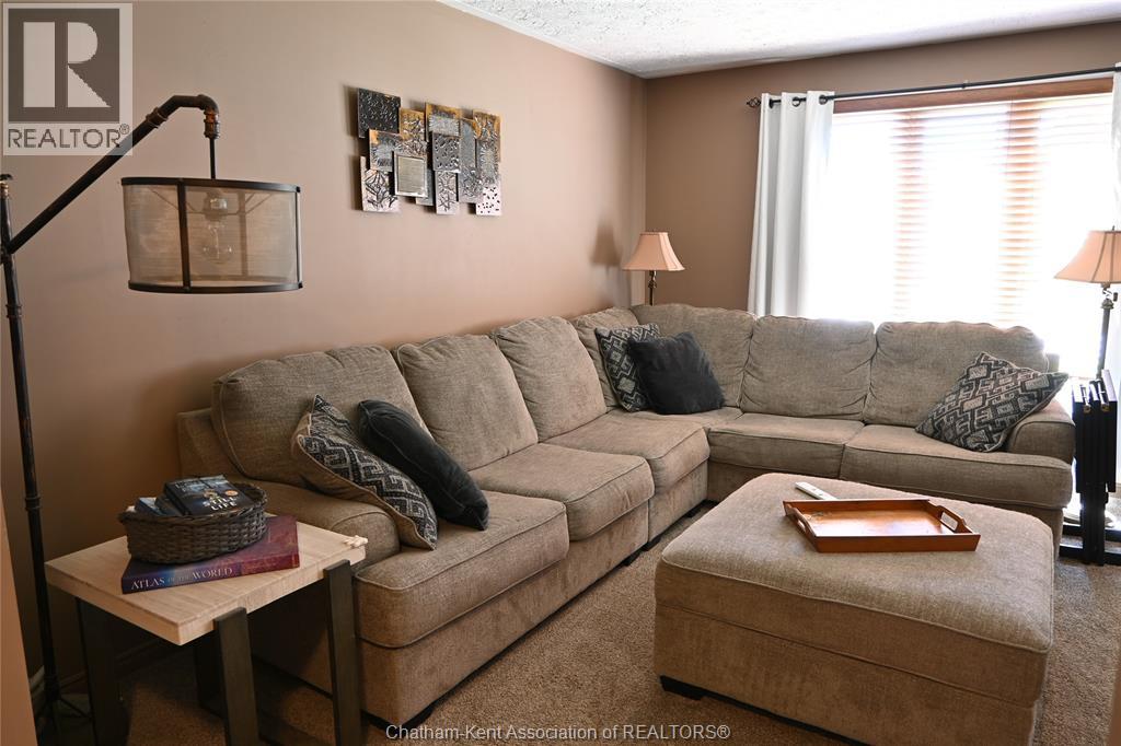 5 Bernard Avenue East Property Photo 4