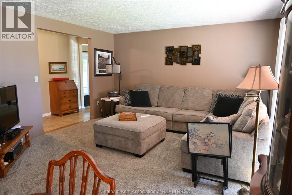 5 Bernard Avenue East Property Photo 5