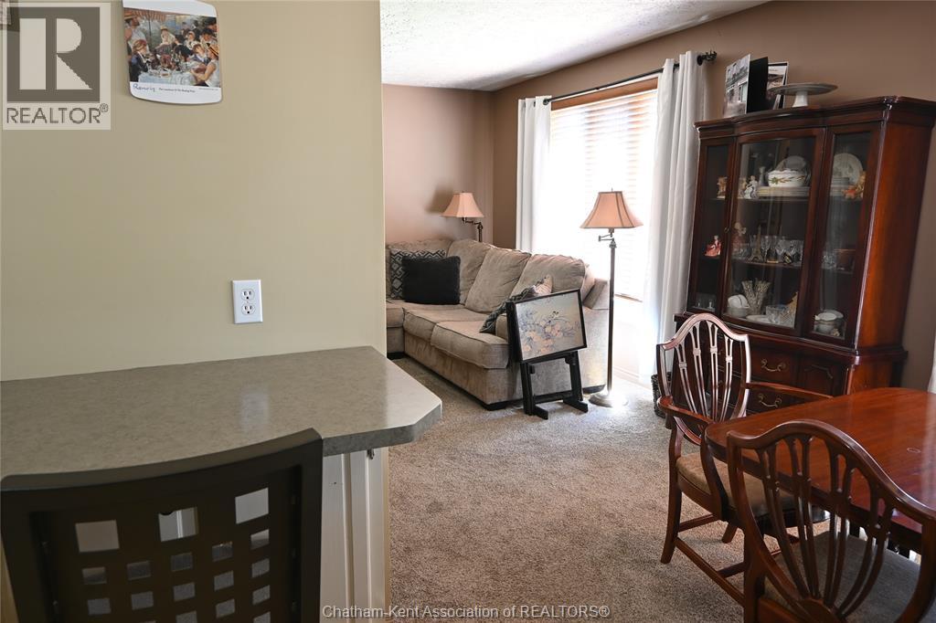 5 Bernard Avenue East Property Photo 8