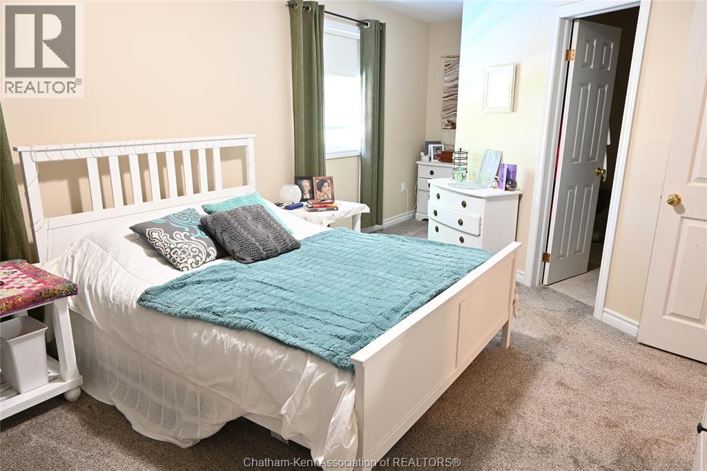 5 Bernard Avenue East Property Photo 12