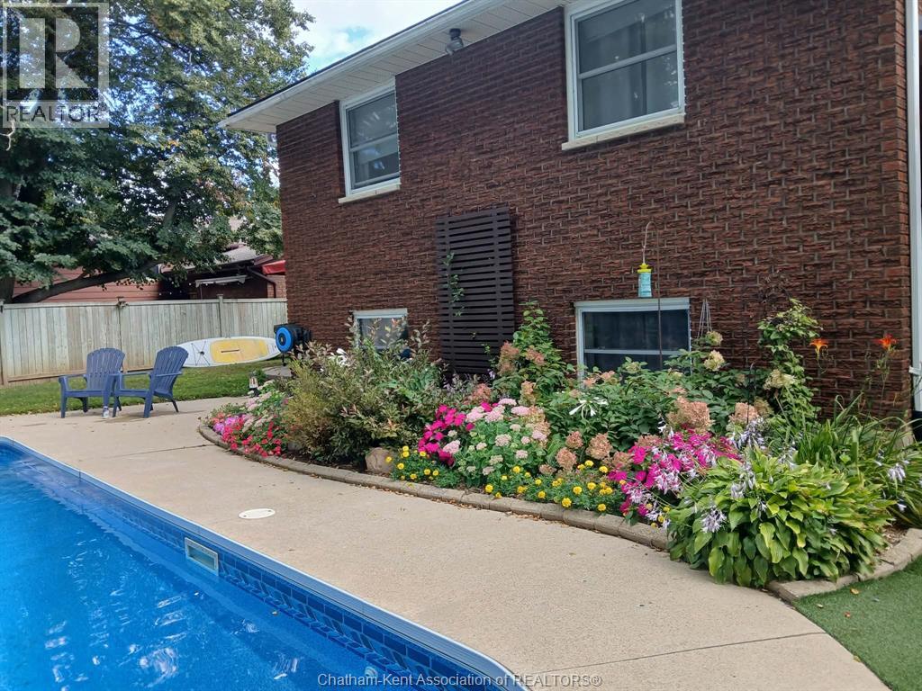 5 Bernard Avenue East Property Photo 27