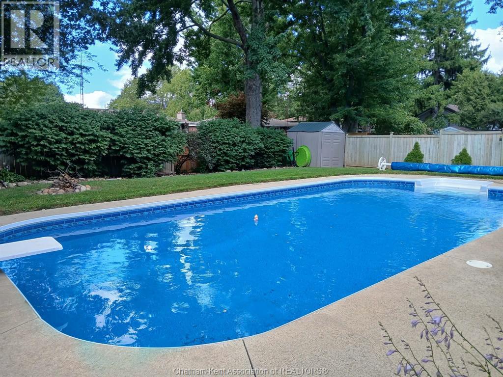 5 Bernard Avenue East Property Photo 29