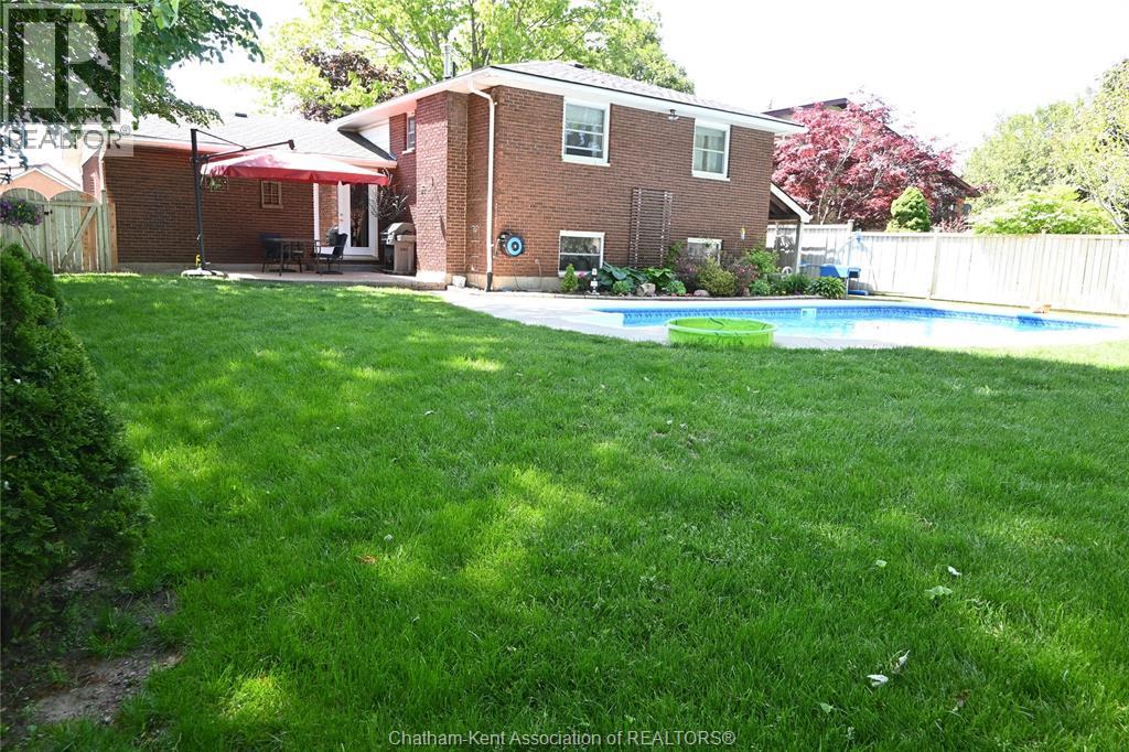 5 Bernard Avenue East Property Photo 32