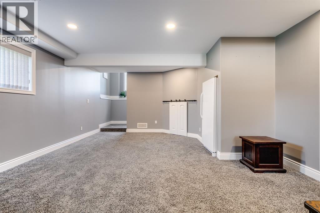 64 Valencia Drive Property Photo 28