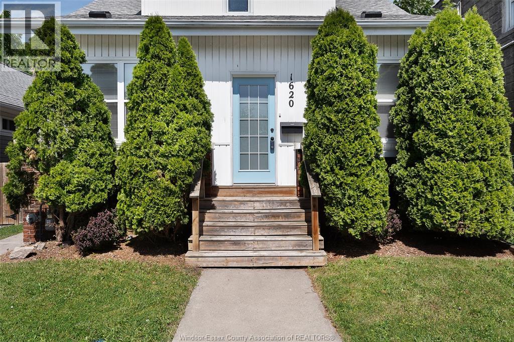 1620 Drouillard Property Photo 3