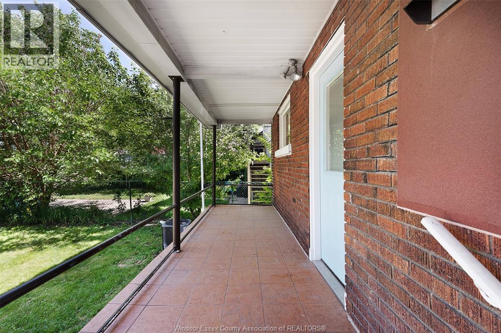 1620 Drouillard Property Photo 7