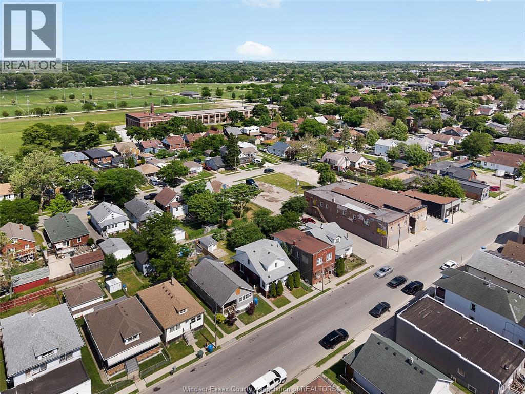 1620 Drouillard Property Photo 30