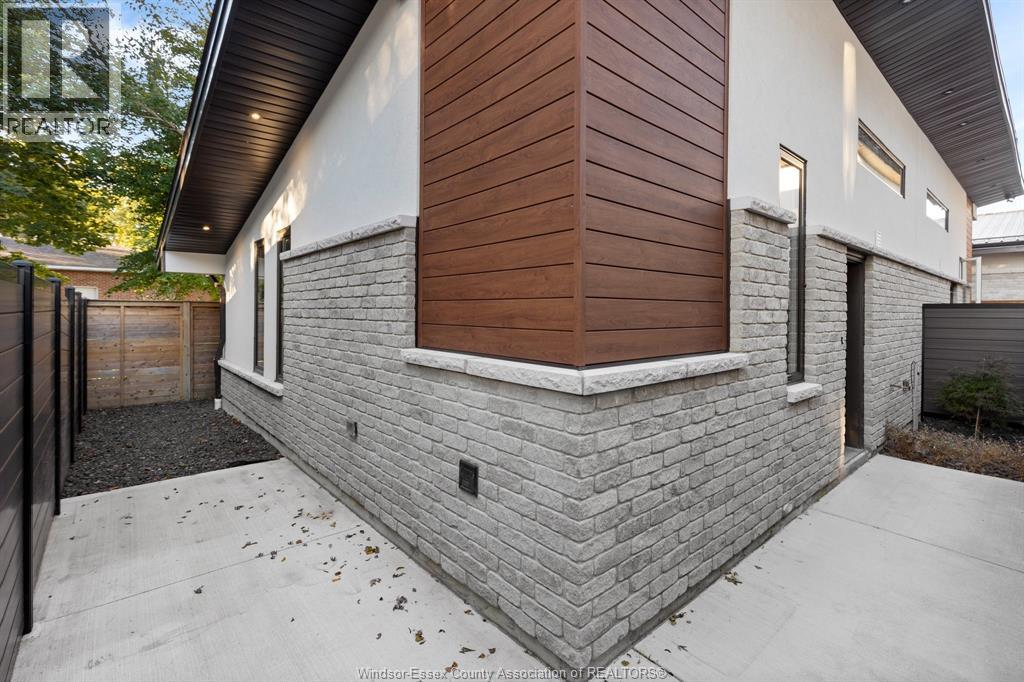 1825 EDGEMORE Unit# 2 Property Photo 1