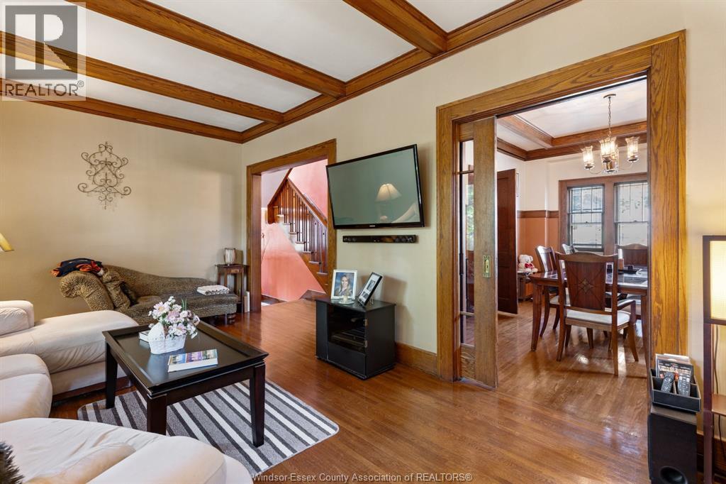 858 Chilver Property Photo 7